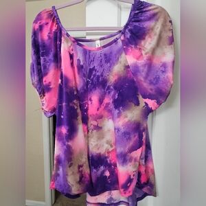 Emeral size medium blouse